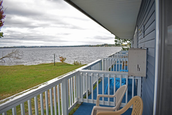 Lake-View-rooms